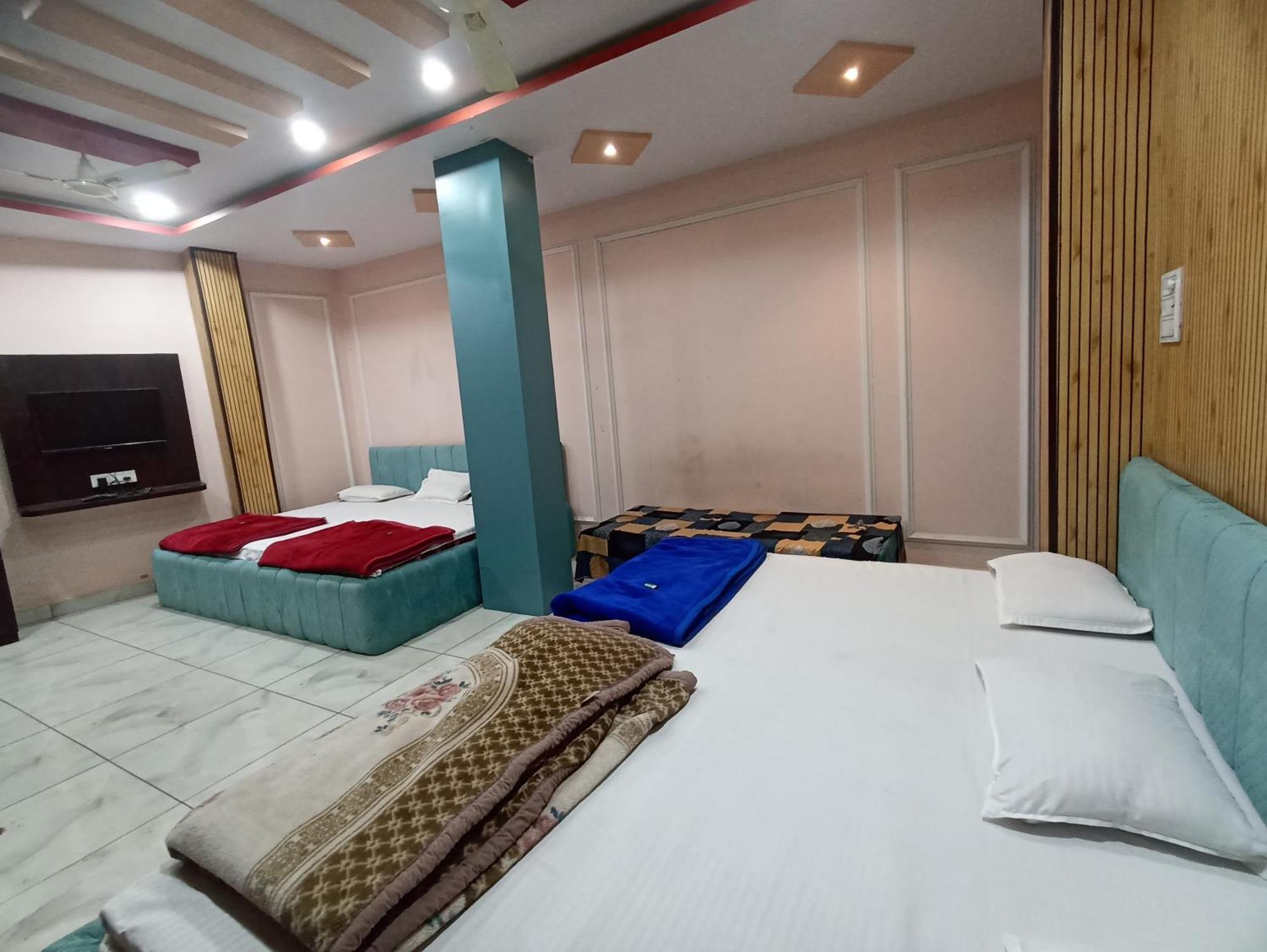 Hotel Shree Krishna Palace ウッジャイン エクステリア 写真